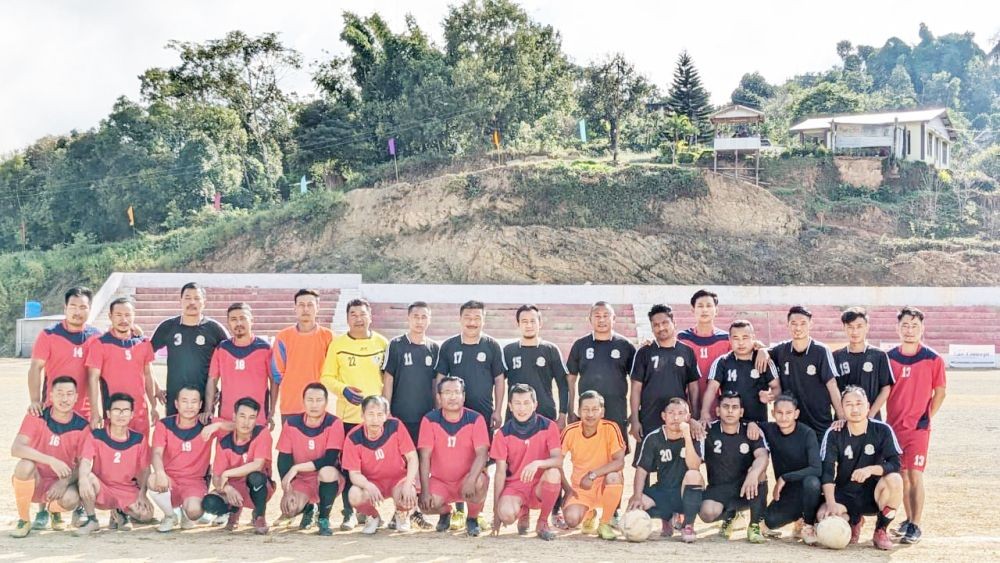 Players of exhibition match on November 4.